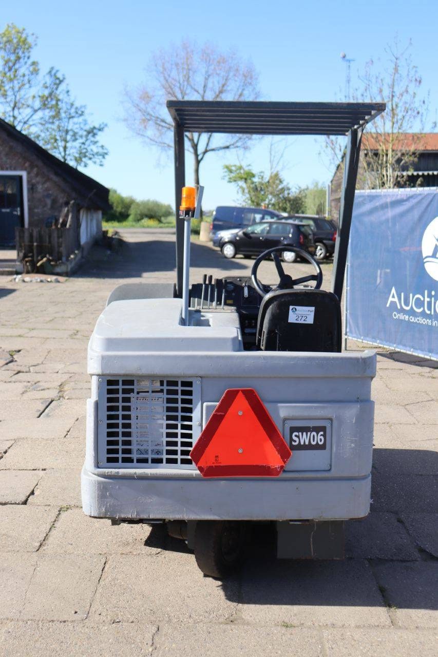 Nilfisk SR 1601 Electric Sweeper