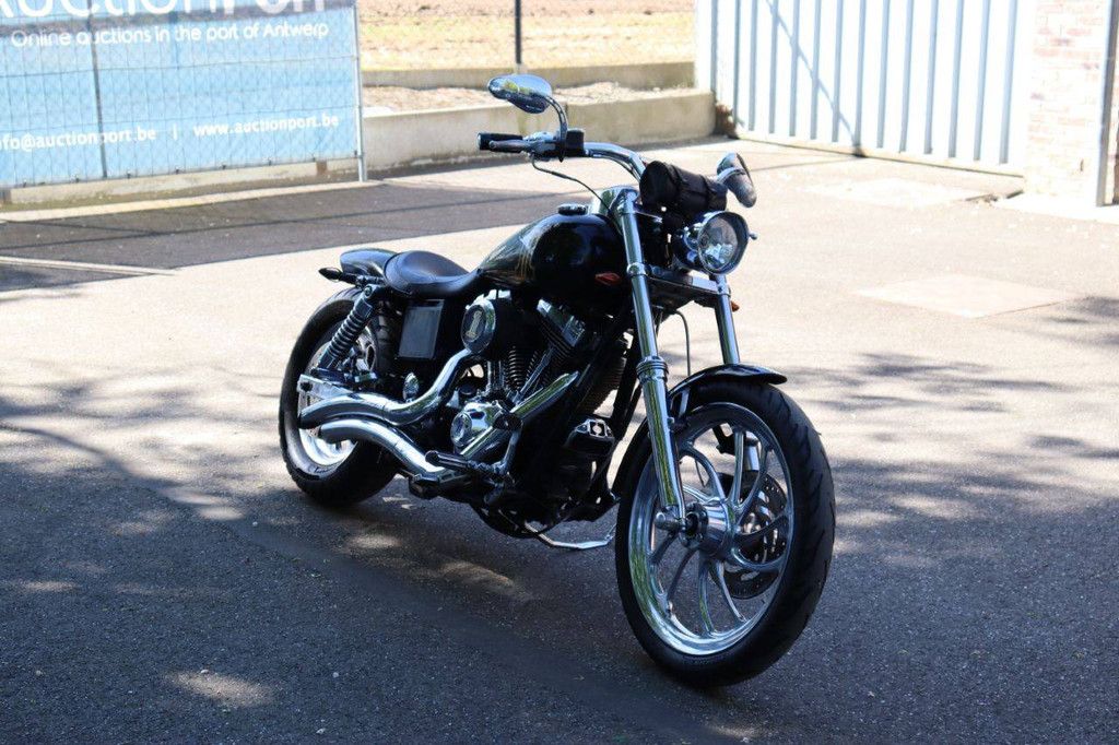 Motorcycle Harley-Davidson Dyna Wide Glide Petrol 2005