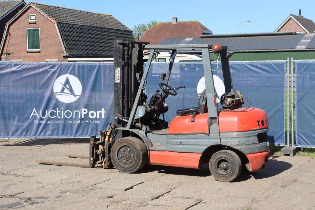 Forklift Toyota 02-6FGF30 LPG 3000kg 3.3m 1998