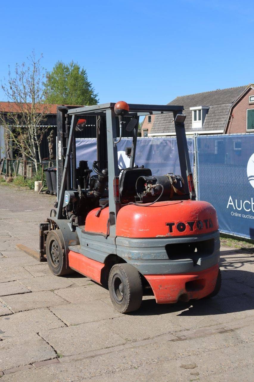 Forklift Toyota 02-6FGF30 LPG 3000kg 3.3m 1998