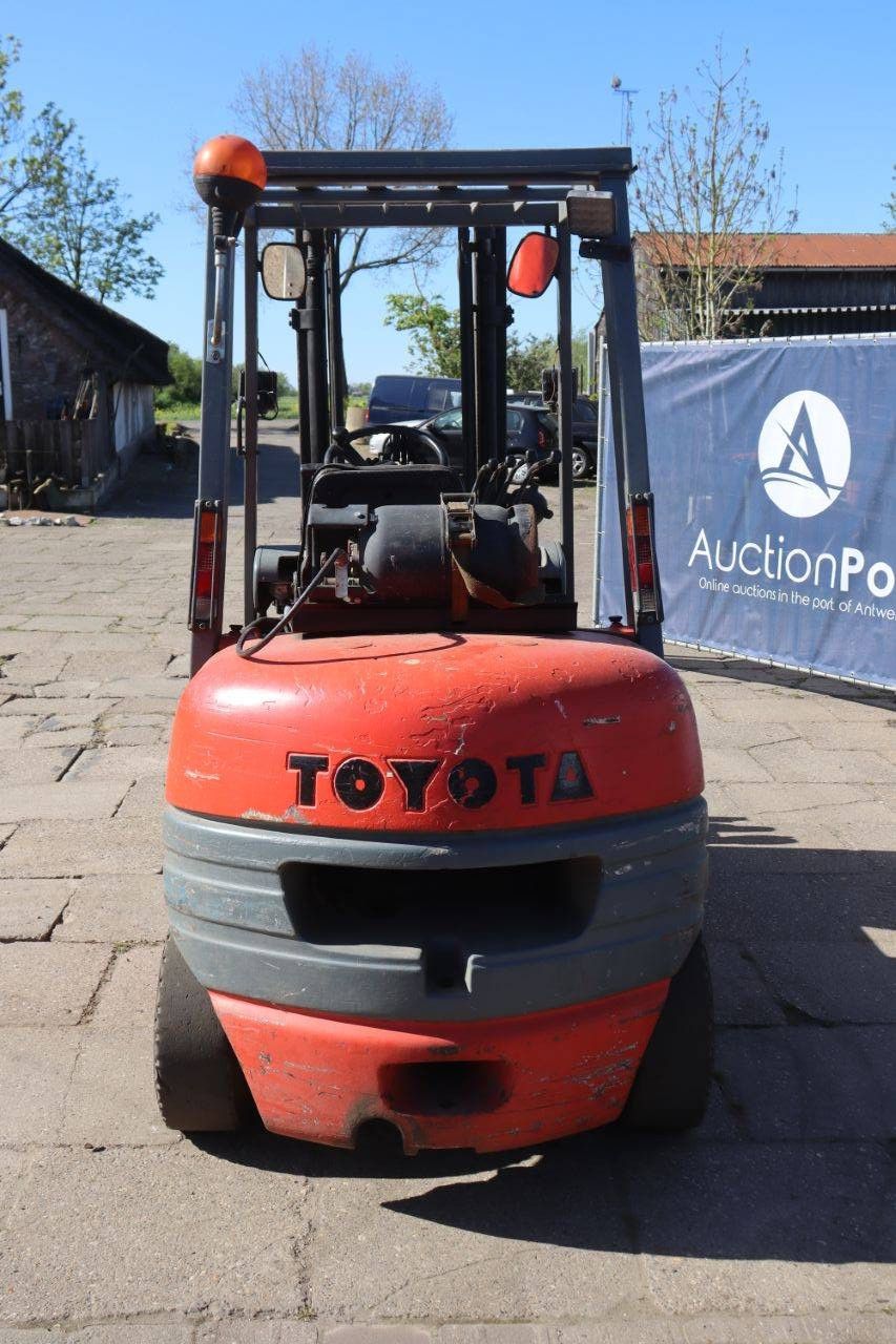 Forklift Toyota 02-6FGF30 LPG 3000kg 3.3m 1998