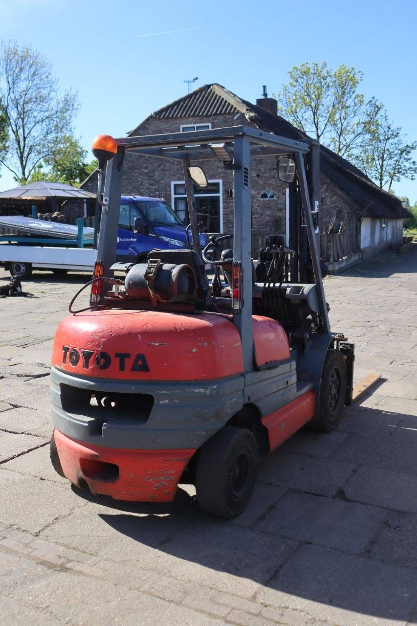 Forklift Toyota 02-6FGF30 LPG 3000kg 3.3m 1998