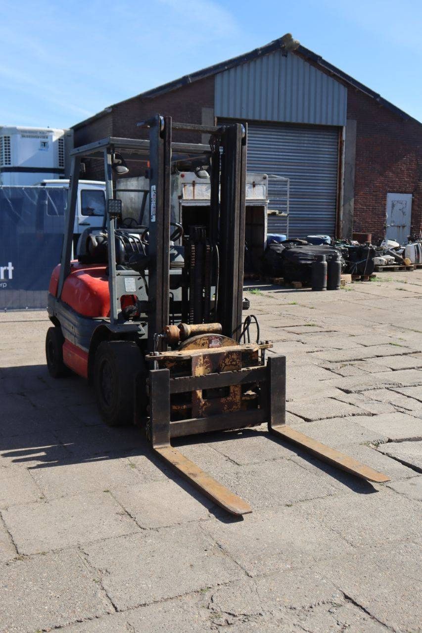 Forklift Toyota 02-6FGF30 LPG 3000kg 3.3m 1998