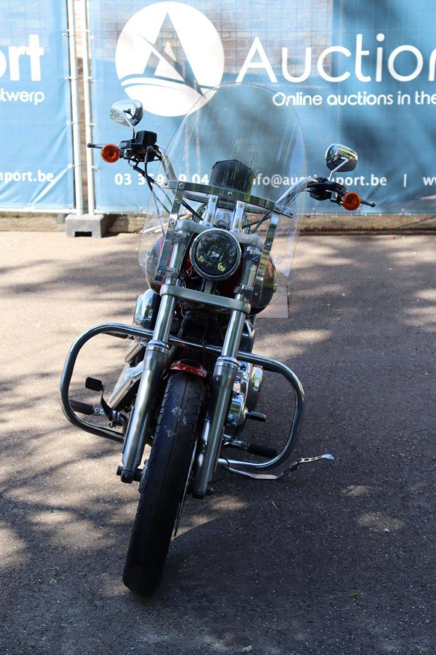 Motorrad Harley-Davidson Super Glide Custom Benzin 2013