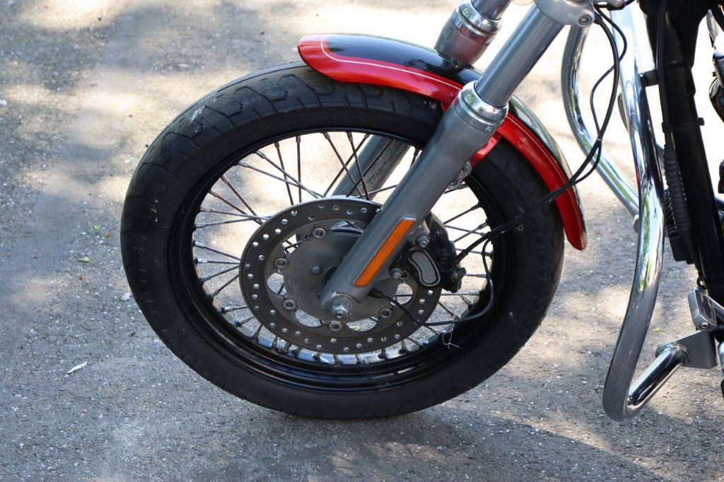 Motorrad Harley-Davidson Super Glide Custom Benzin 2013