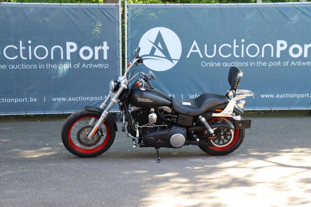 Harley-Davidson Dyna Street Bob Motorcycle Gasoline 2012