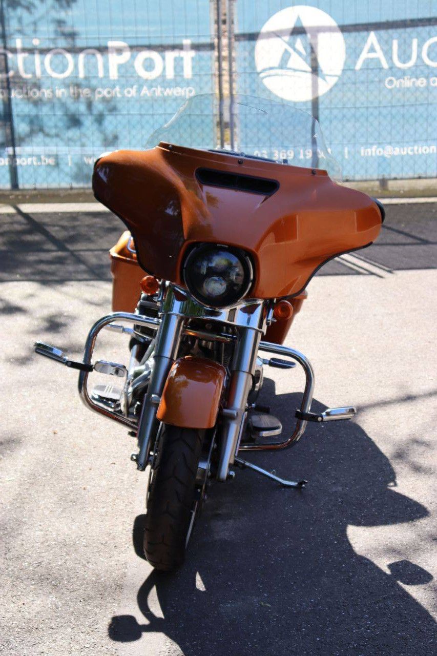 Motorcycle Harley-Davidson Street Glide Touring Petrol 2014