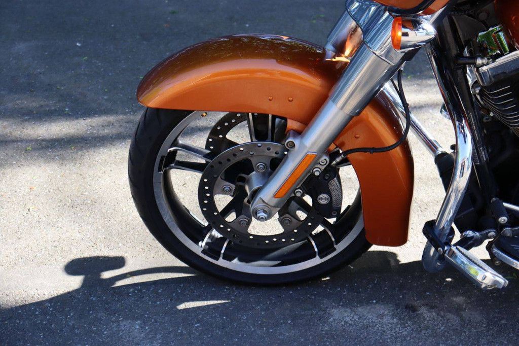 Motorcycle Harley-Davidson Street Glide Touring Petrol 2014
