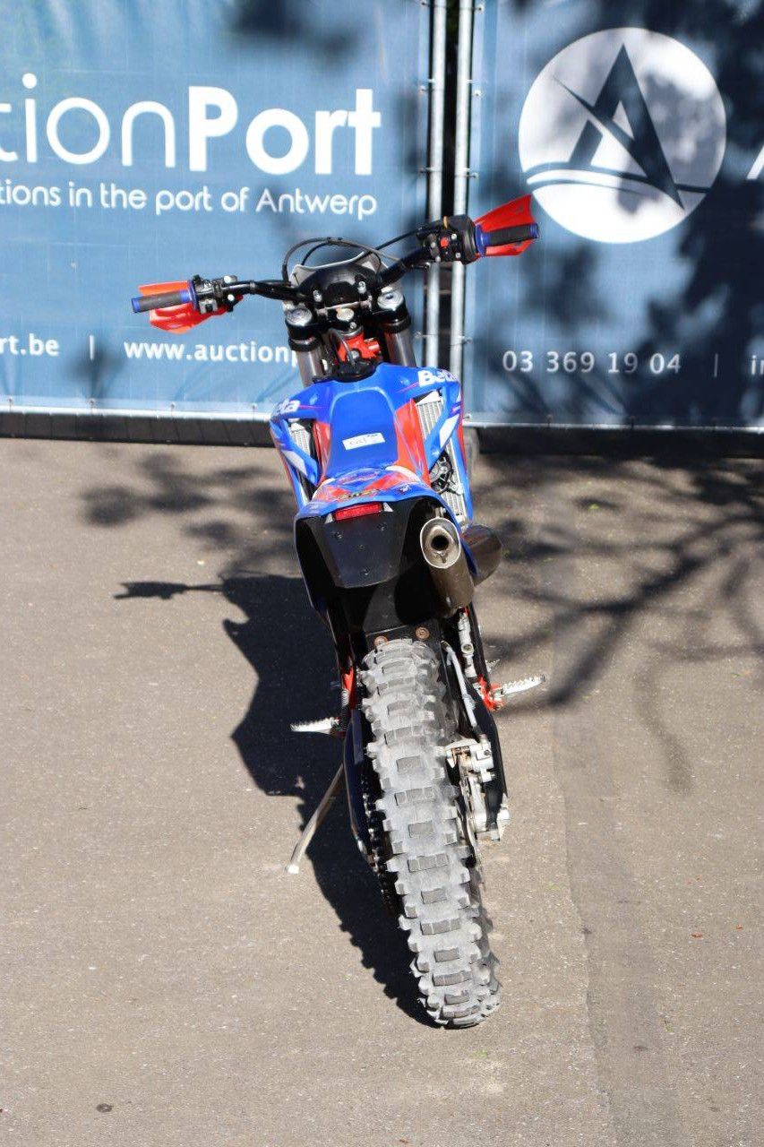 Beta E8 Enduro Motocross Bike Benzin 2020 (Margin)