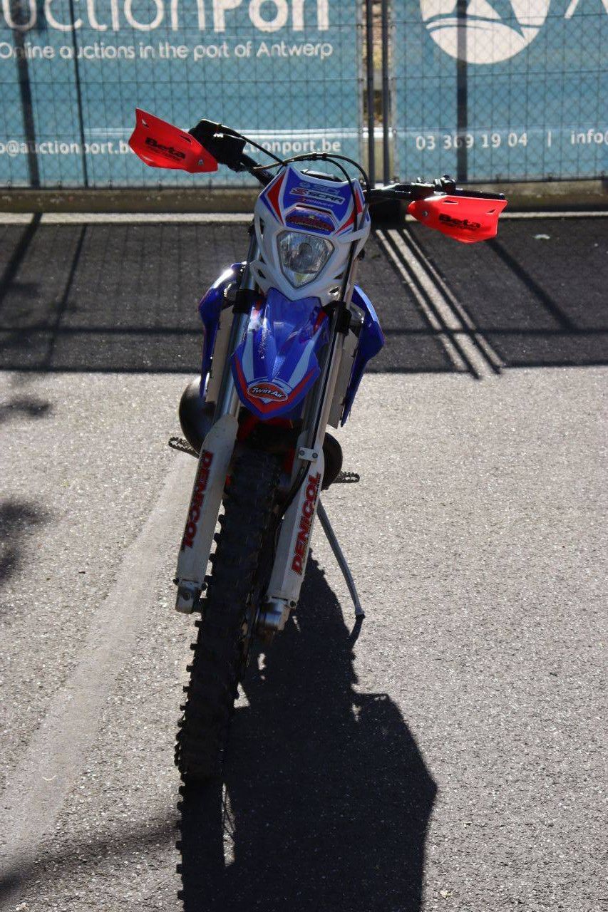 Beta E8 Enduro Motocross Bike Benzin 2020 (Margin)