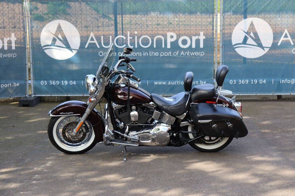 Harley-Davidson Softrail Deluxe Petrol Motorcycle 2005