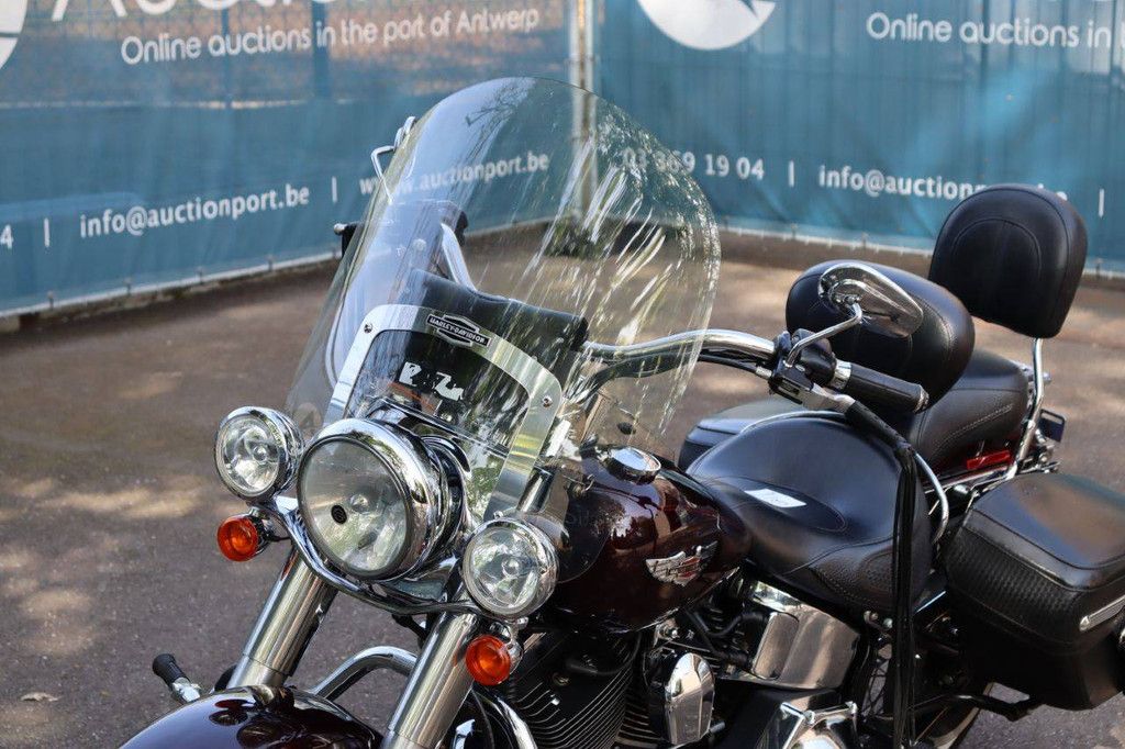 Harley-Davidson Softrail Deluxe Petrol Motorcycle 2005