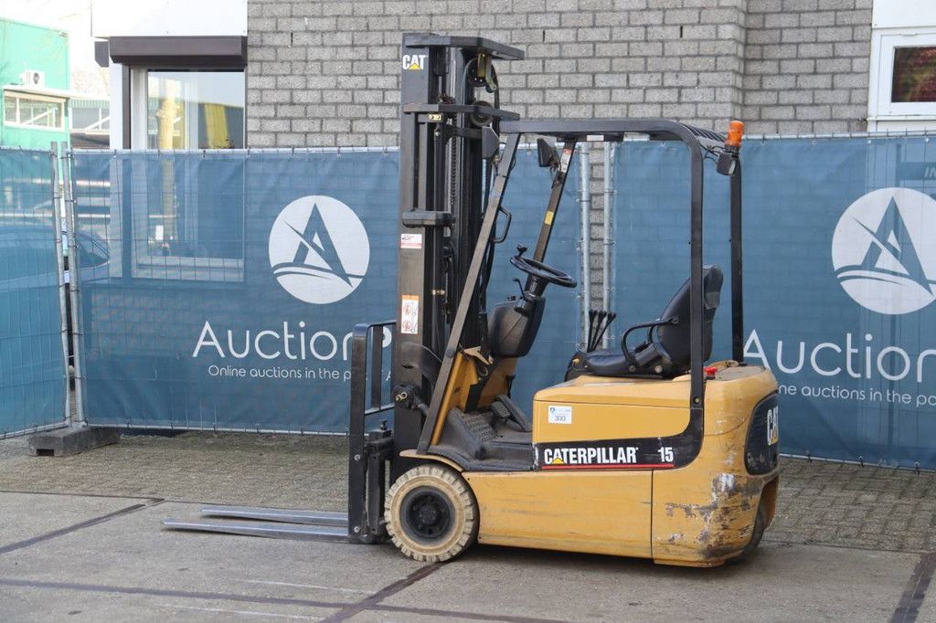 Caterpillar EP15KRT Elektrogabelstapler 1500 kg 5,5 m 2004