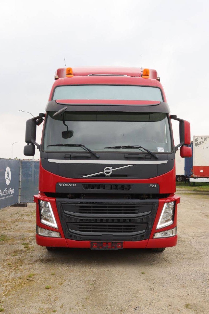 Chassis Cabin Volvo FM Diesel 2015