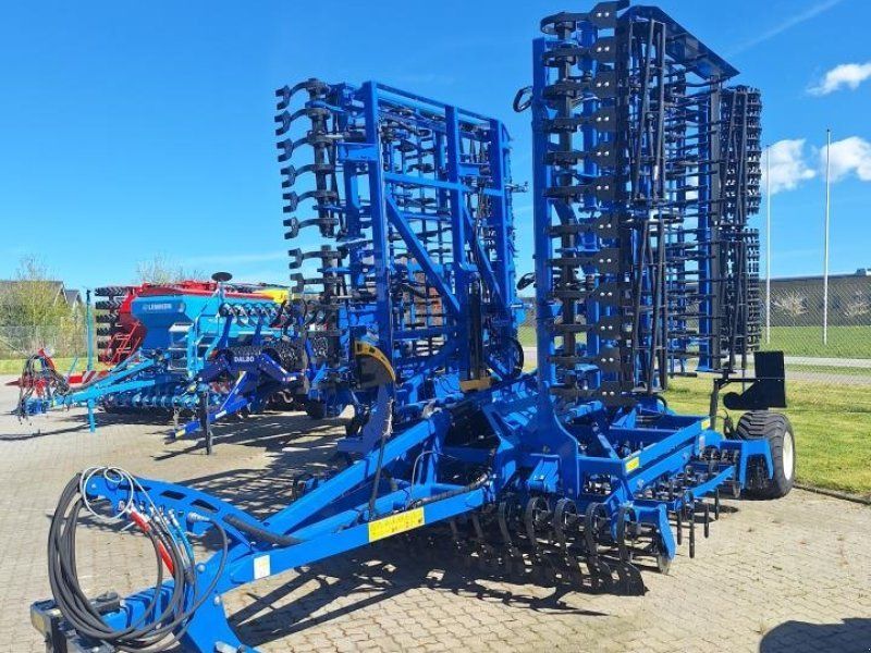 New Holland SGX790