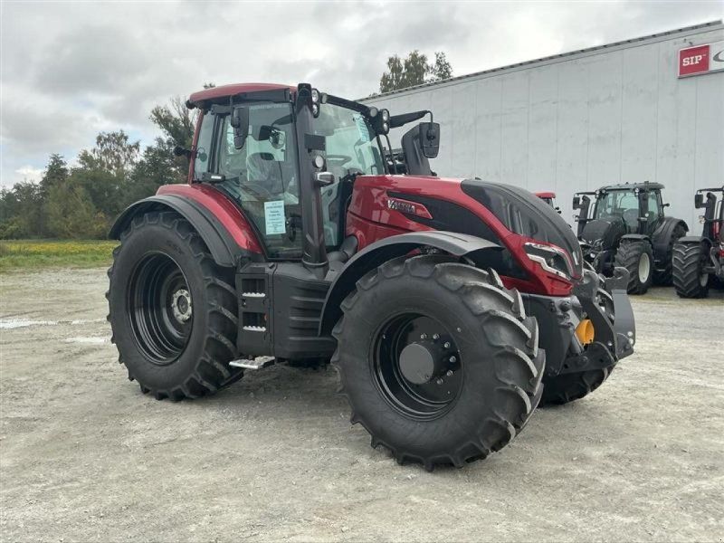 Valtra T215 D 2A1 GL TW RubyRed