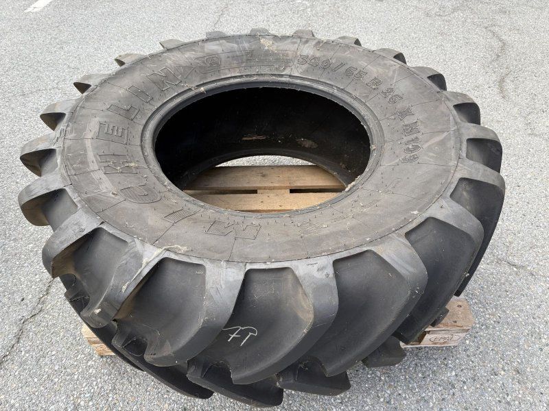 Michelin 540/65R26 XM108