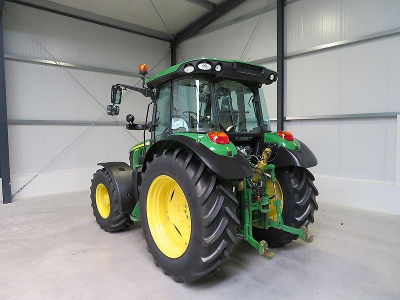 John Deere 5125R , Commandquad, gefederte Vorderachse