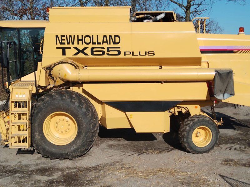 New Holland TX 65 SLH TX65 med selvopret soldkasse, 17 fods skærebord, snitt