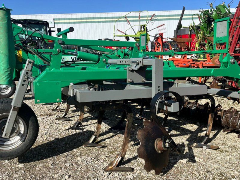 EuM Agrotec Vibrocat 50 mit Steinsicherung