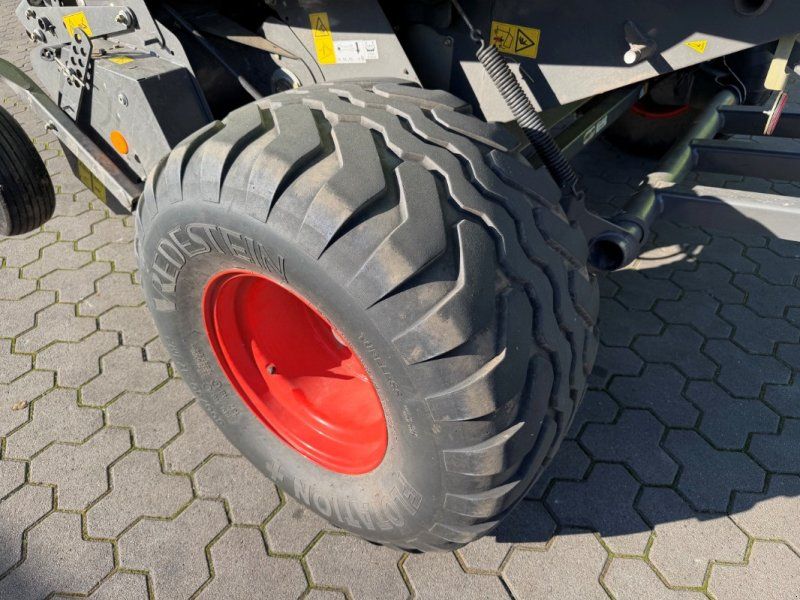 Claas Variant 365 RC