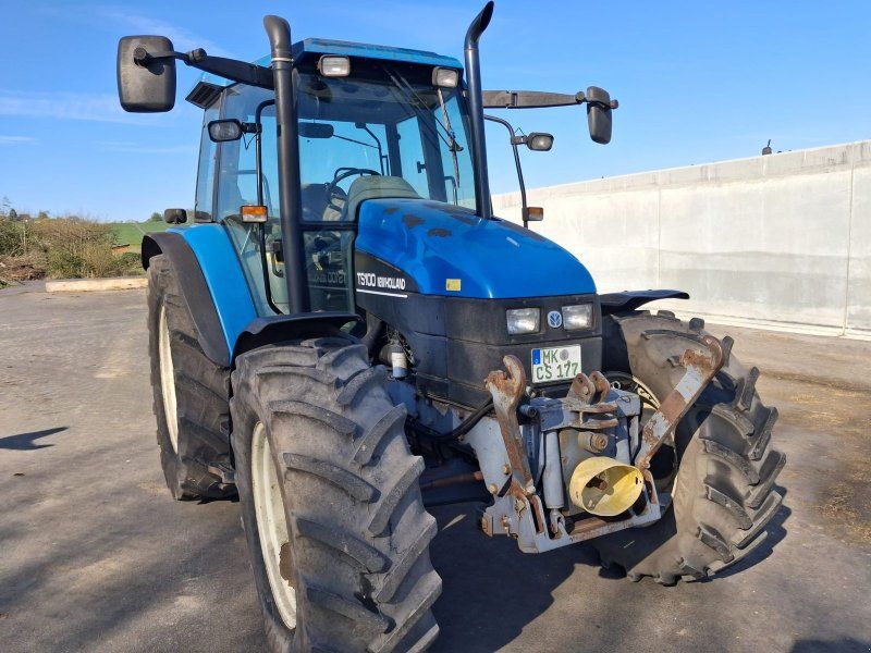 New Holland TS100