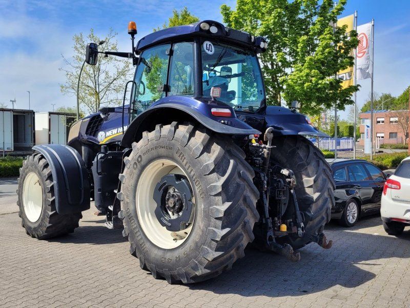 New Holland T8.275 AutoCommand