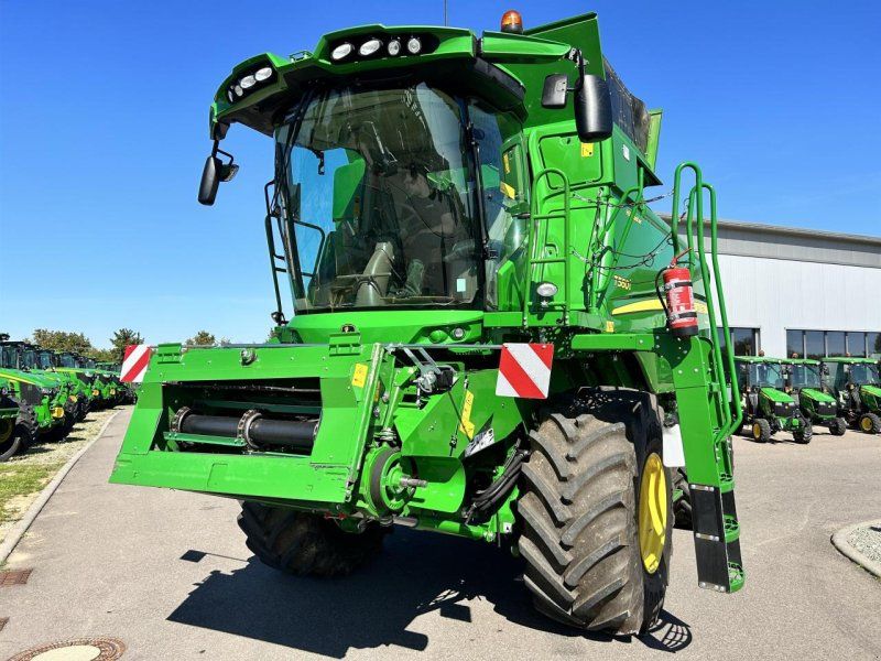 John Deere T560i Hill Master