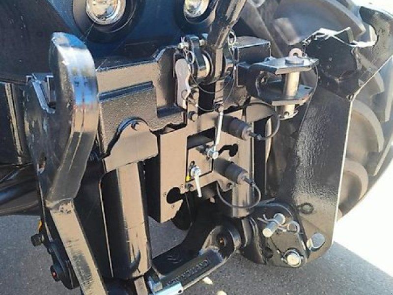 New Holland T7.270 AC mit GPS-Spurführungssystem