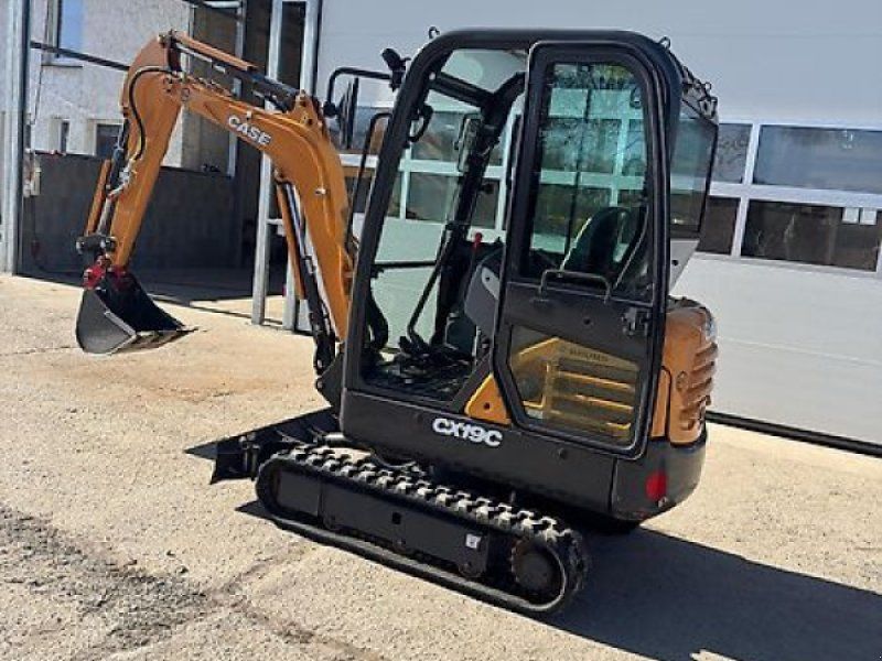 Case CX 19 C