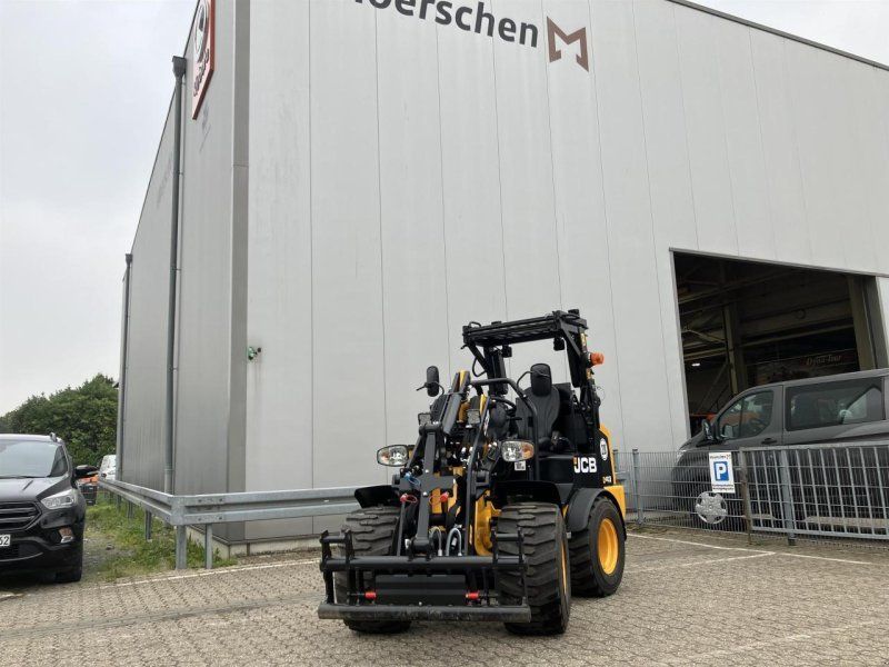 JCB 403 AGRI Smart