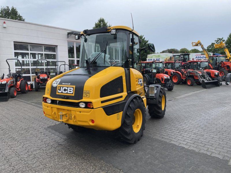 JCB 407 Agri