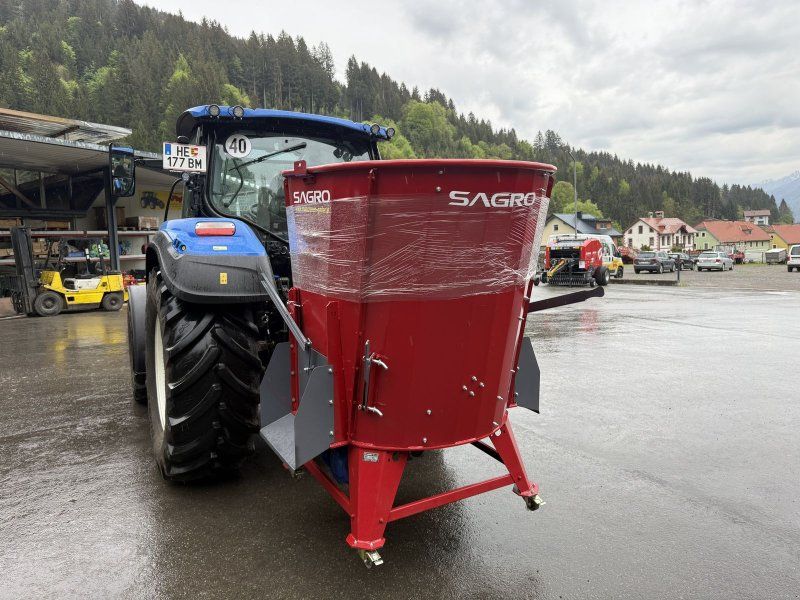 Sagro Futtermischer 2m³-E-Antrieb und Zapfwelle