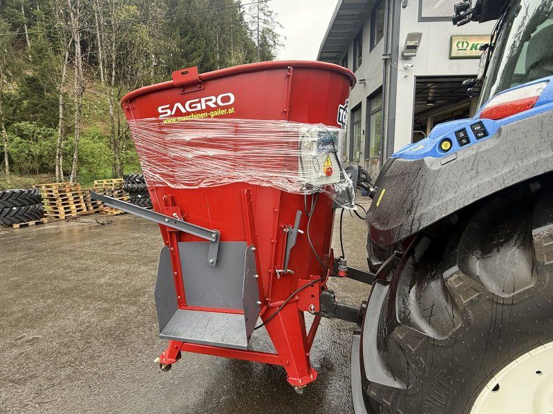 Sagro Futtermischer 2m³-E-Antrieb und Zapfwelle