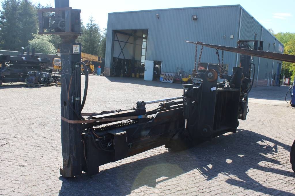 Hyster 20/40 ft spreader