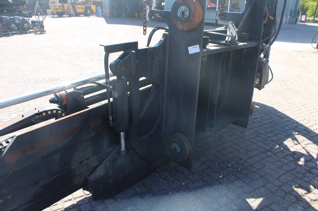 Hyster 20/40 ft spreader