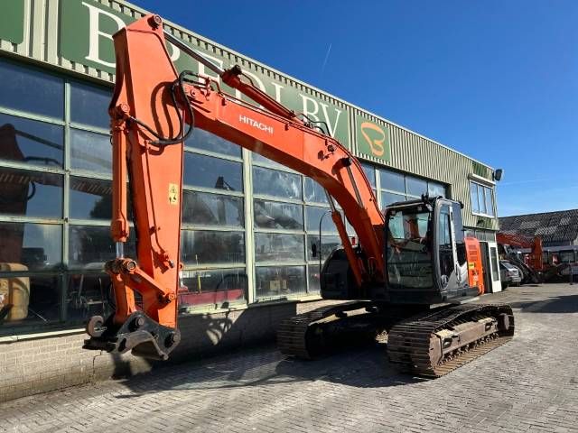 Hitachi ZX 225 US-3
