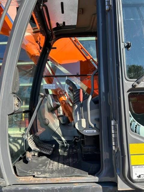 Hitachi ZX 225 US-3