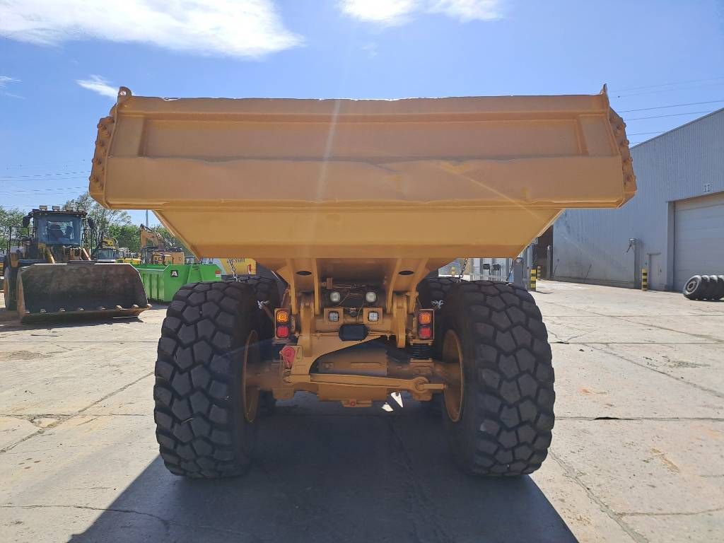 CAT 725C2