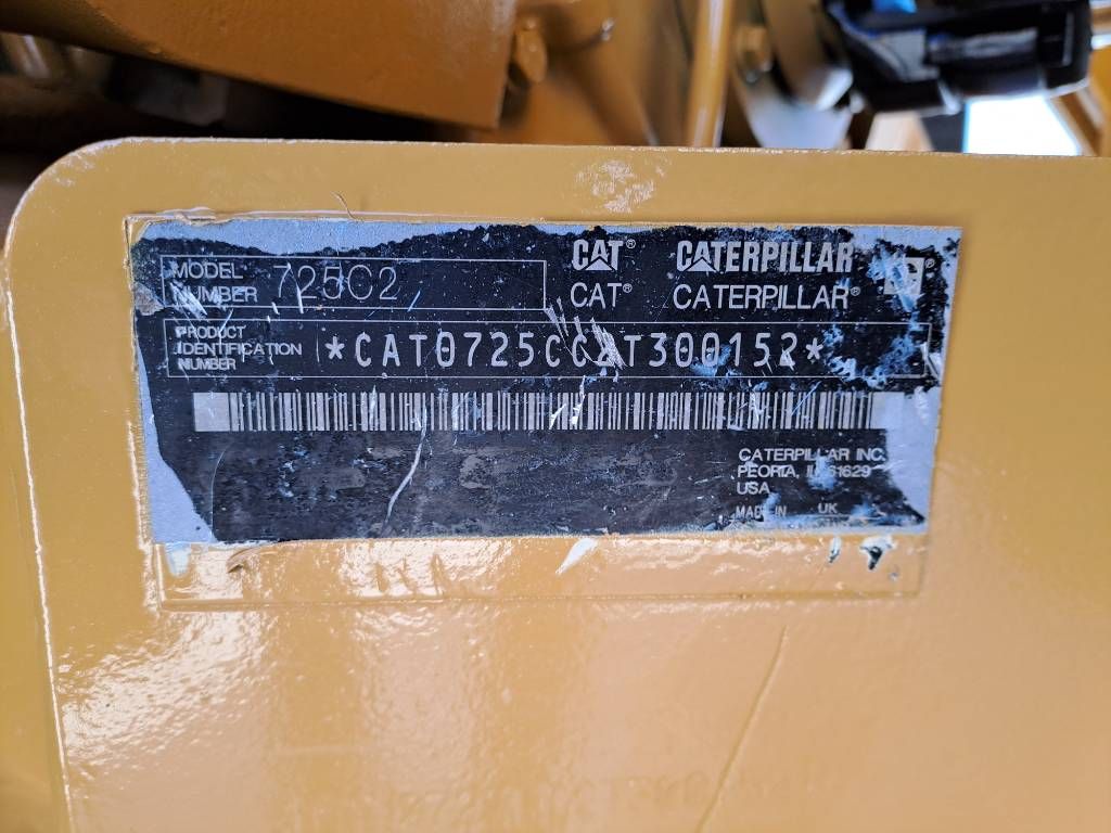 CAT 725C2