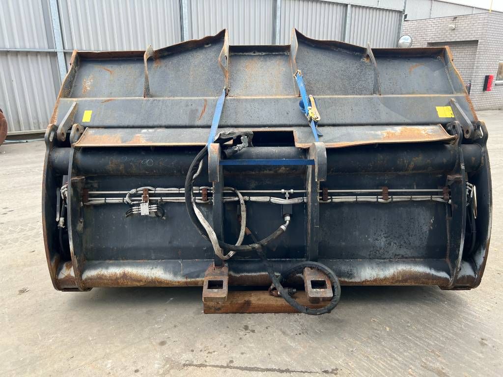 CAT Fusion 938G / 938H / 938K / 938M