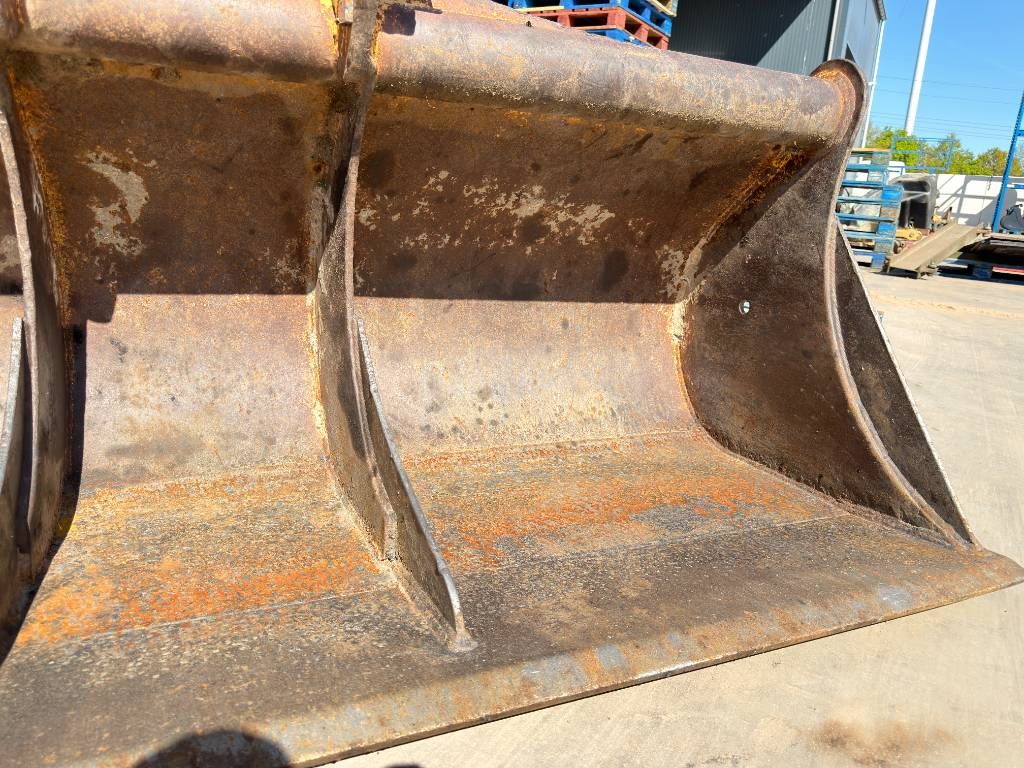 Miller M318D / 320D / 320E / 320F / 323D / 323E / 323F /