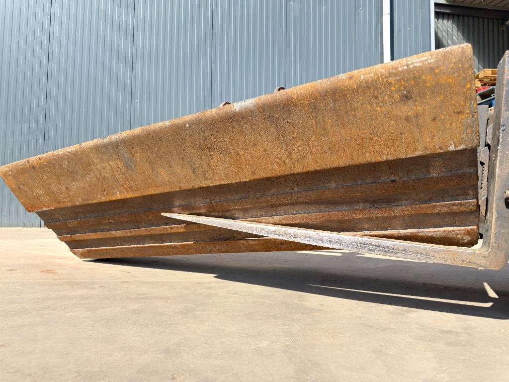 Miller M318D / 320D / 320E / 320F / 323D / 323E / 323F /