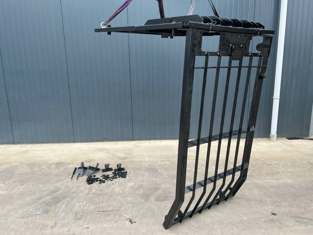 CAT 318C Guard