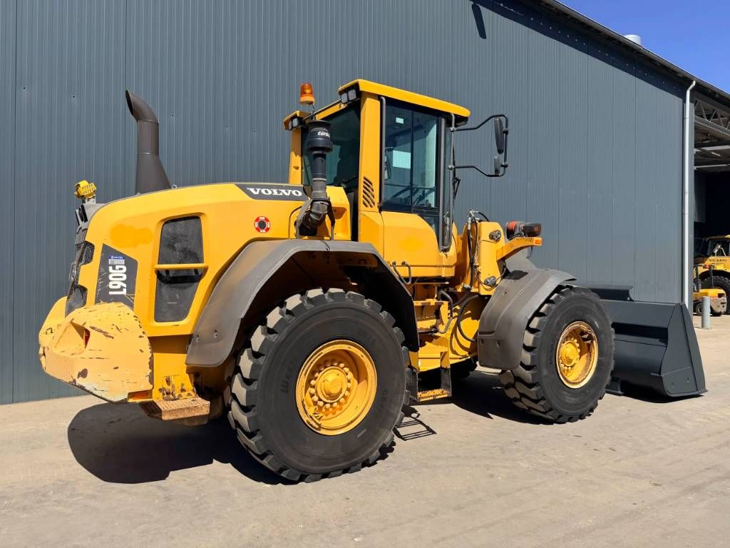 Volvo L90G