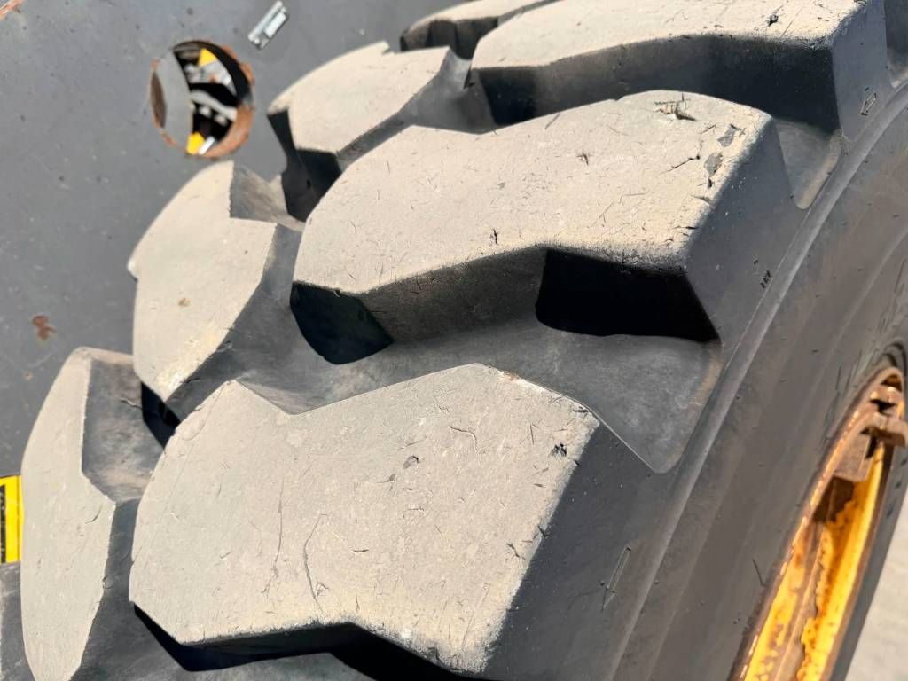 Volvo L90G