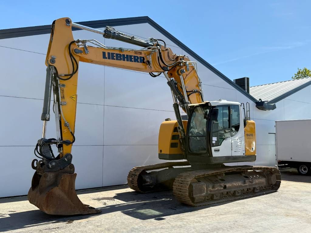 Liebherr R926LC Compact - Hammer Lines / Quick Coupler