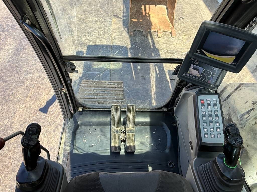 Liebherr R926LC Compact - Hammer Lines / Quick Coupler