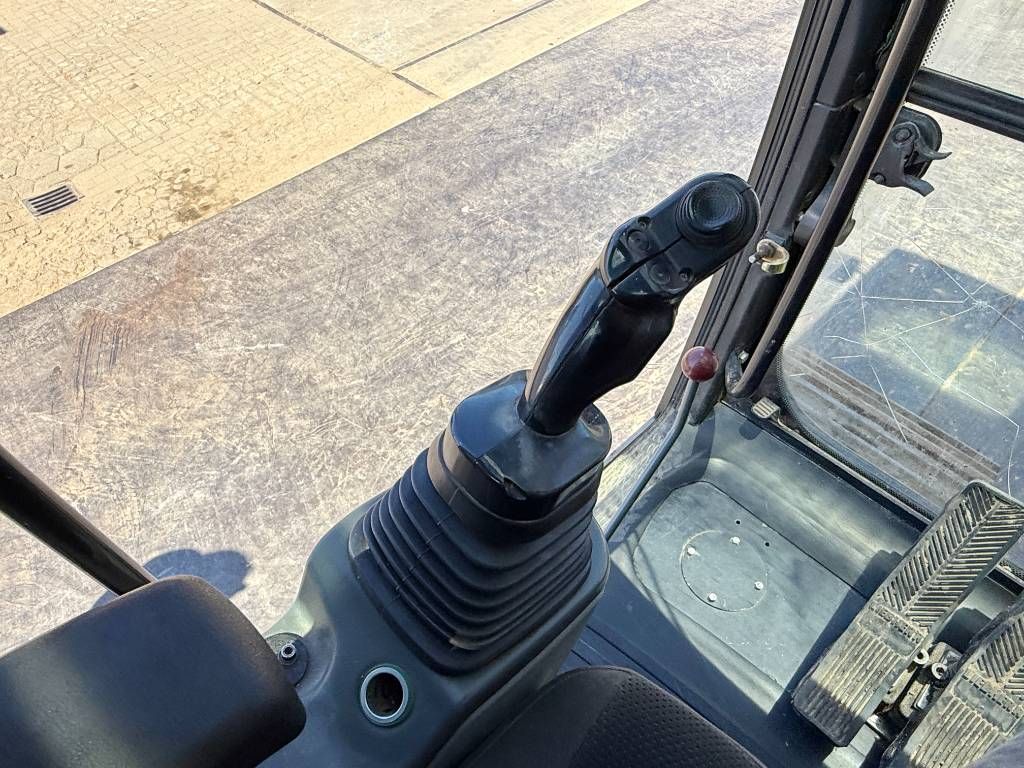 Liebherr R926LC Compact - Hammer Lines / Quick Coupler
