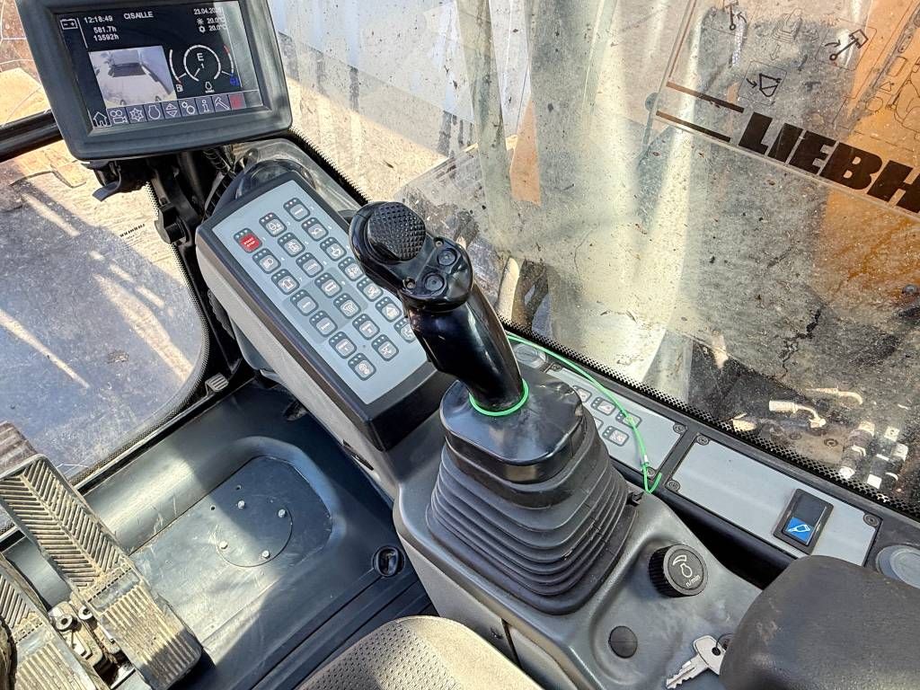 Liebherr R926LC Compact - Hammer Lines / Quick Coupler